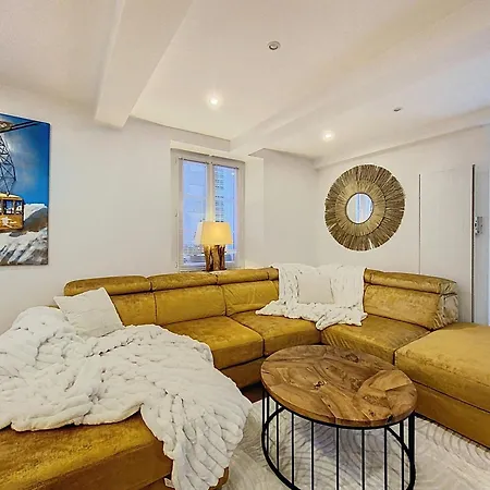 Hyper Centre . Terrasse Vue Mont Blanc . Parking Apartment *