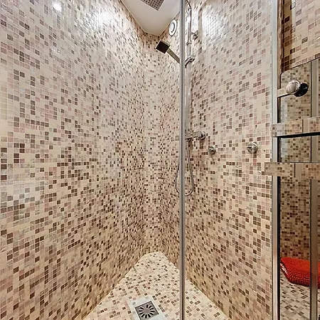 Hyper Centre . Terrasse Vue Mont Blanc . Parking