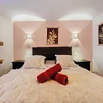 Hyper Centre . Terrasse Vue Mont Blanc . Parking Apartment Chamonix